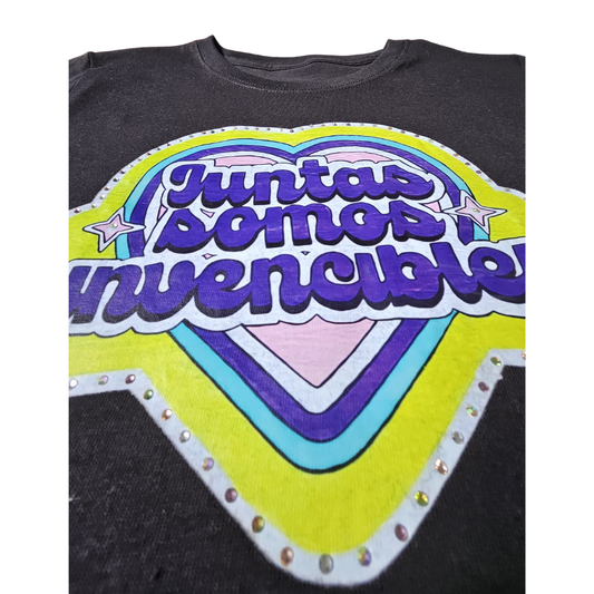 Camiseta "Juntas somos invencibles"