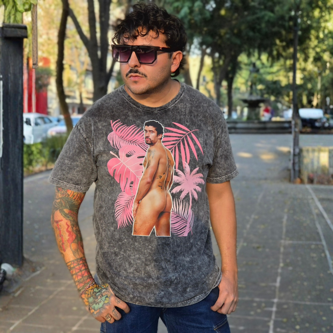 Camiseta Unisex Mineral Wash - Bad Bunny Desnudo