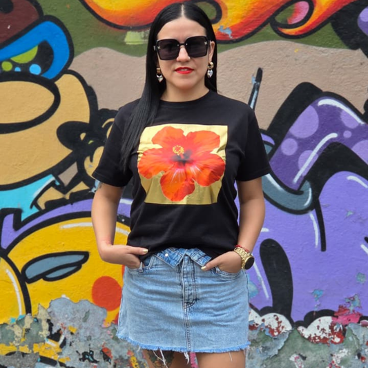 Camiseta Flor Roja