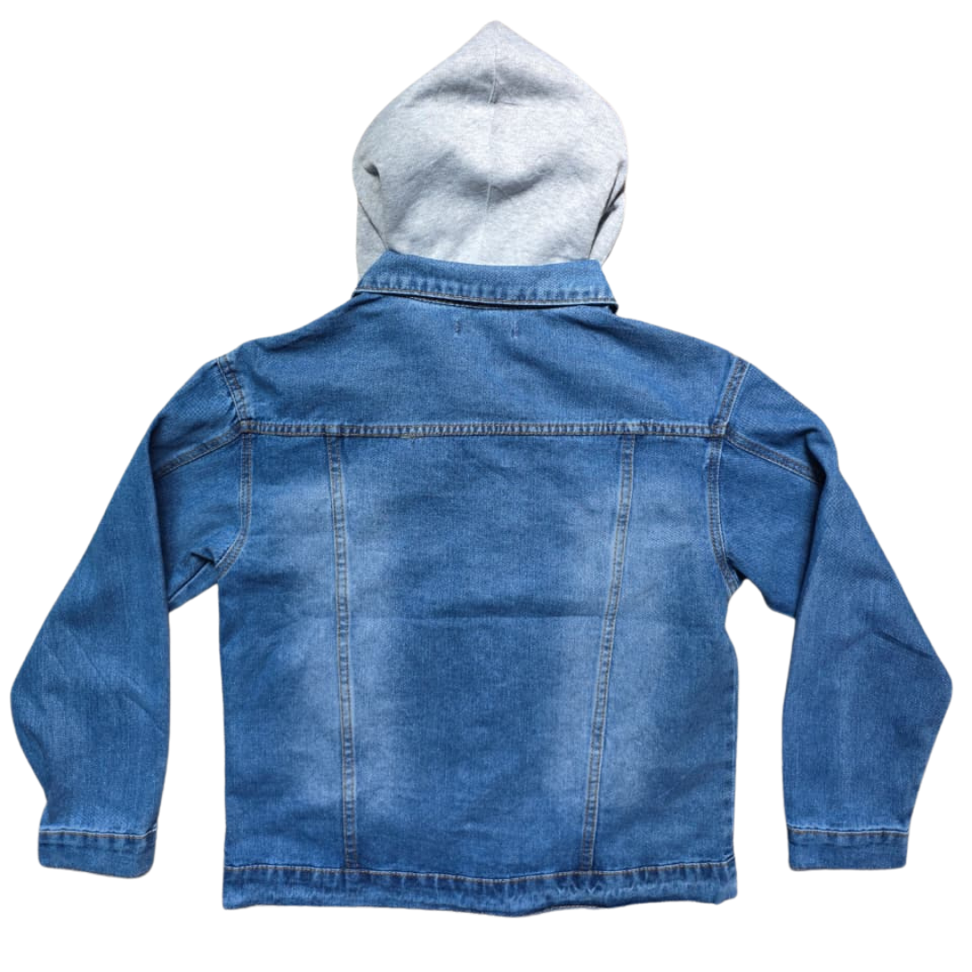 Chamarra de mezclilla con capucha